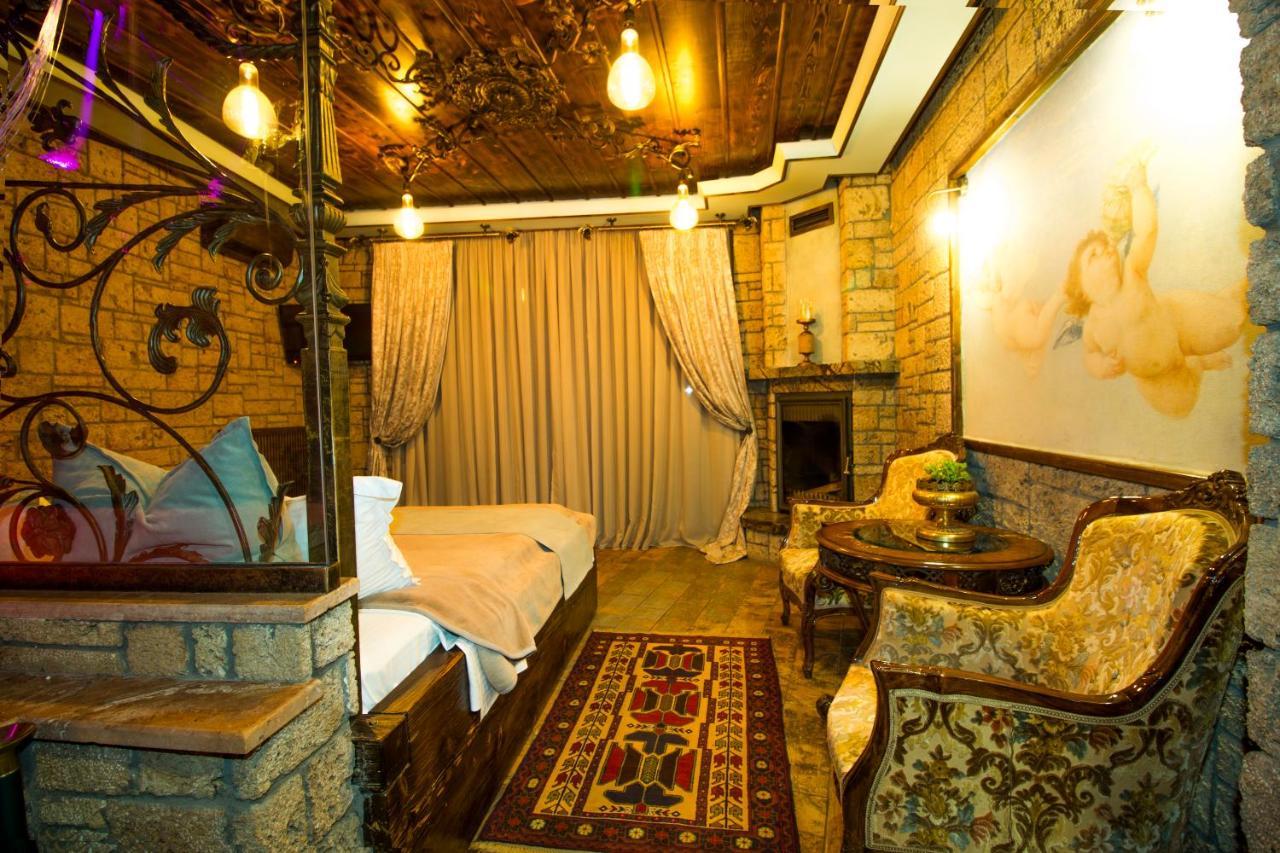Morfeas Guesthouse Káto Loutrákion Eksteriør billede